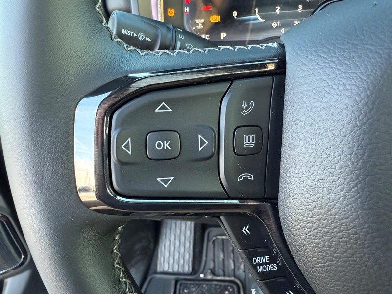 Ram 1500 Vehicle Full-screen Gallery Image 21