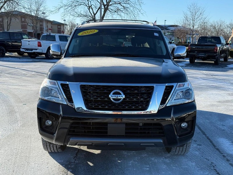 Nissan Armada Vehicle Full-screen Gallery Image 10