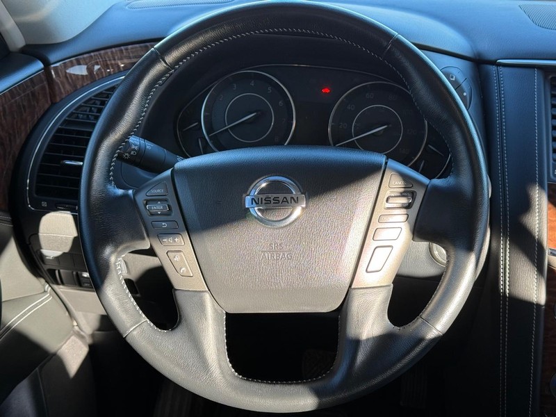 Nissan Armada Vehicle Full-screen Gallery Image 16