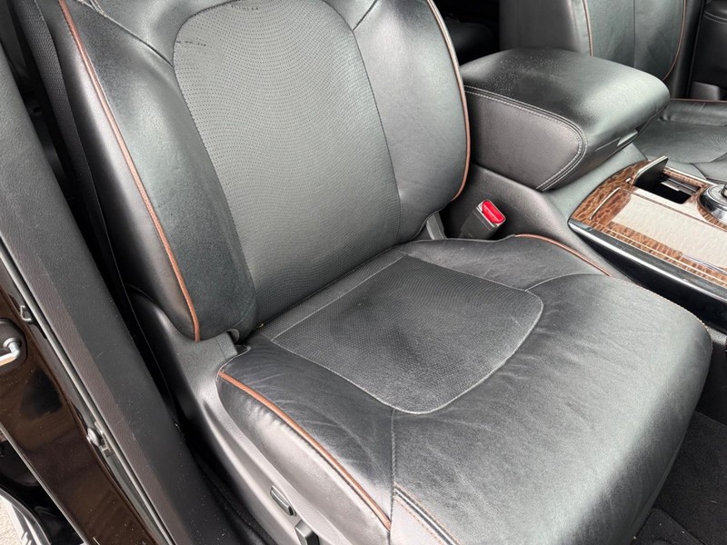 Nissan Armada Vehicle Full-screen Gallery Image 19