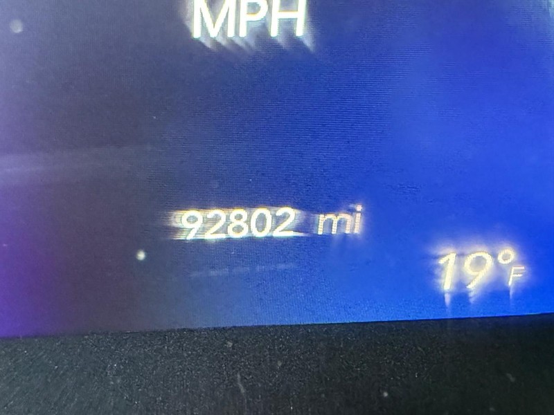 Chrysler Pacifica Vehicle Full-screen Gallery Image 31