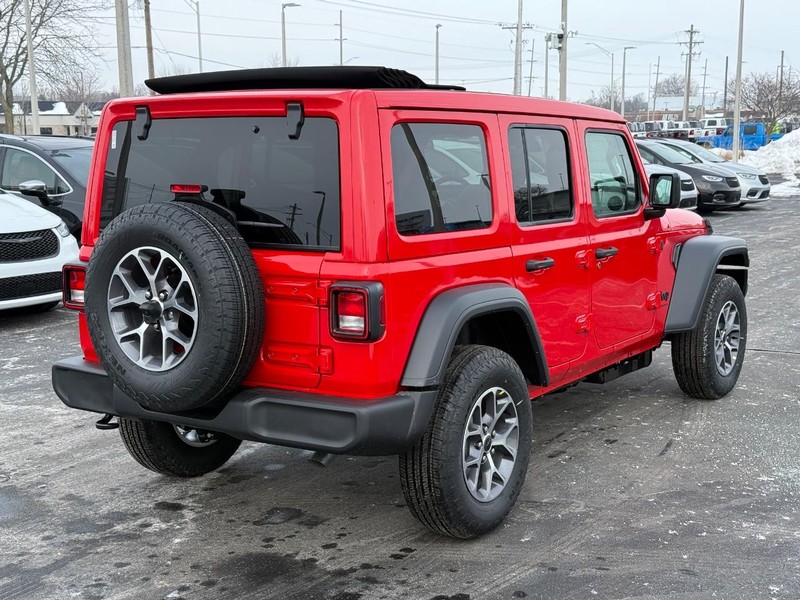 Jeep Wrangler Vehicle Full-screen Gallery Image 3