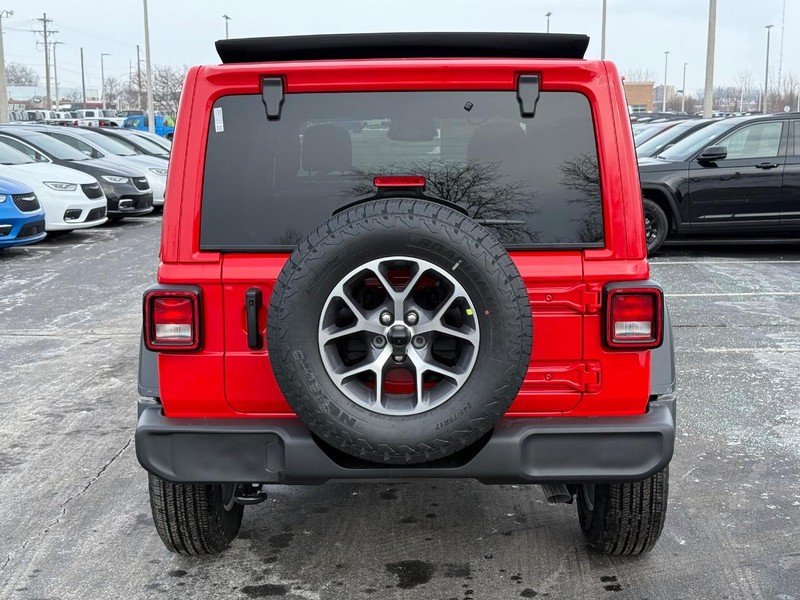 Jeep Wrangler Vehicle Full-screen Gallery Image 4