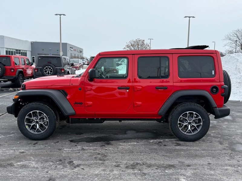 Jeep Wrangler Vehicle Full-screen Gallery Image 8