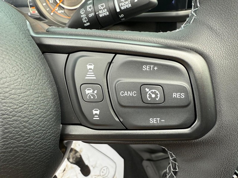 Jeep Wrangler Vehicle Full-screen Gallery Image 22