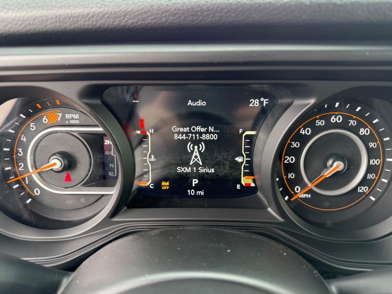 Jeep Wrangler Vehicle Full-screen Gallery Image 31