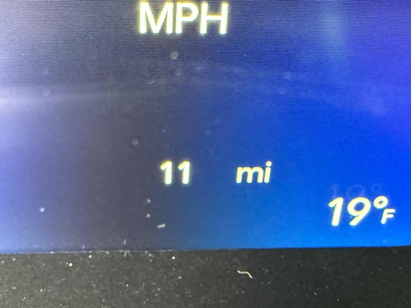 Chrysler Pacifica Vehicle Full-screen Gallery Image 32