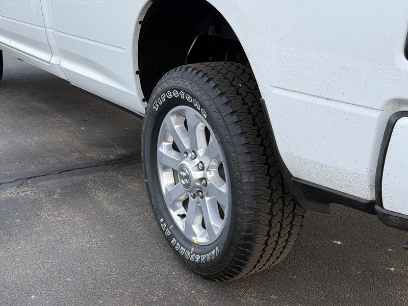 Ram 3500 Vehicle Full-screen Gallery Image 6