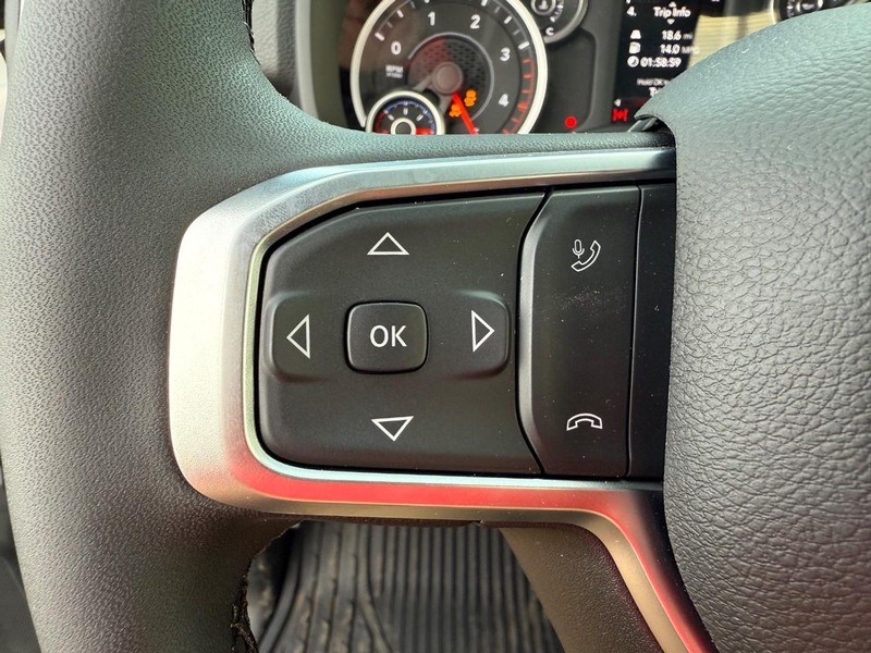 Ram 3500 Vehicle Full-screen Gallery Image 19