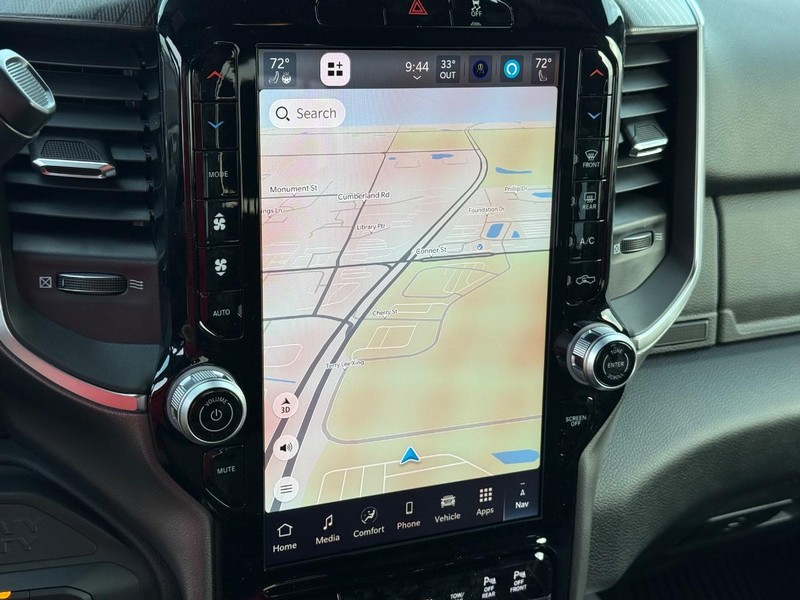 Ram 3500 Vehicle Full-screen Gallery Image 23