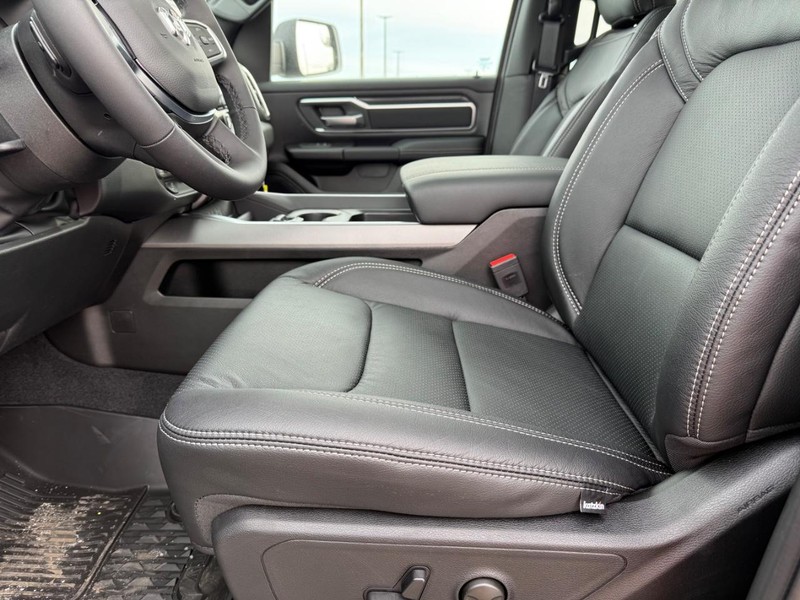 Ram 1500 Vehicle Full-screen Gallery Image 19