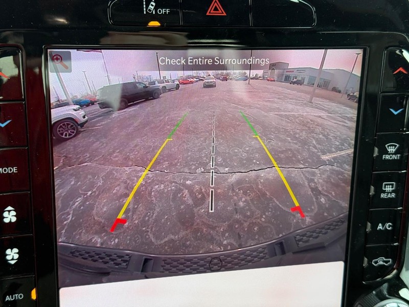 Ram 1500 Vehicle Full-screen Gallery Image 25