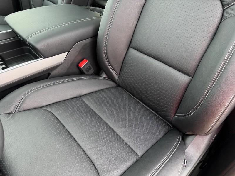 Ram 1500 Vehicle Full-screen Gallery Image 31