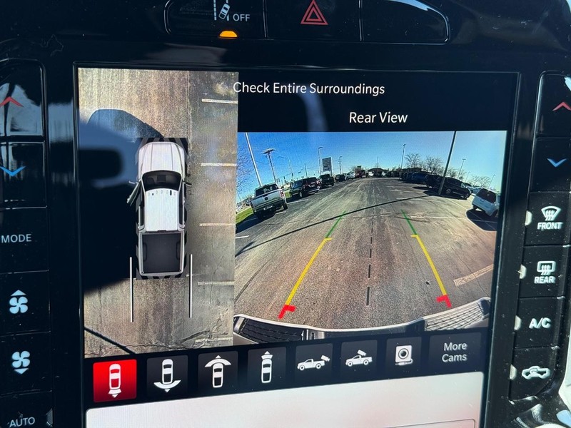 Ram 2500 Vehicle Full-screen Gallery Image 23