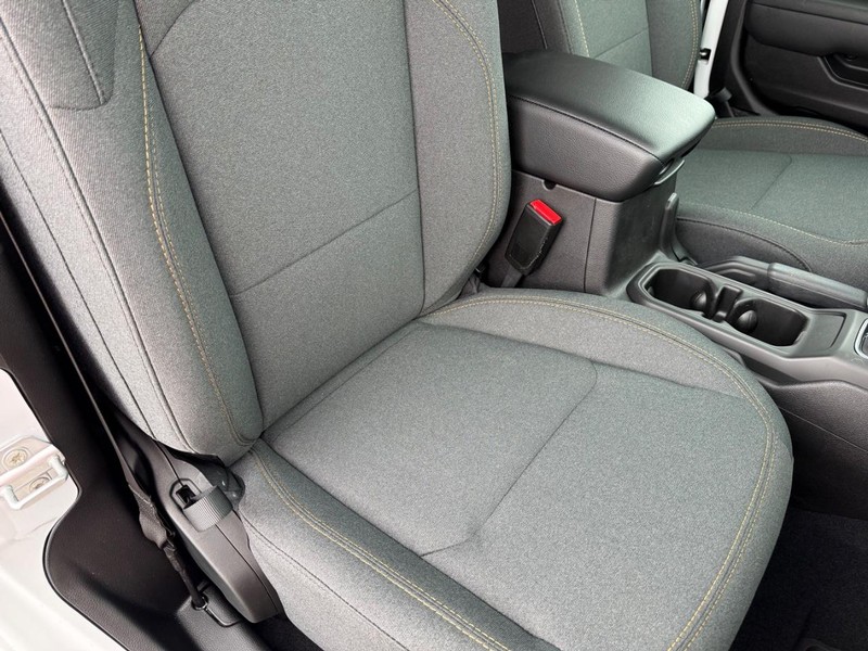 Jeep Wrangler Vehicle Full-screen Gallery Image 13