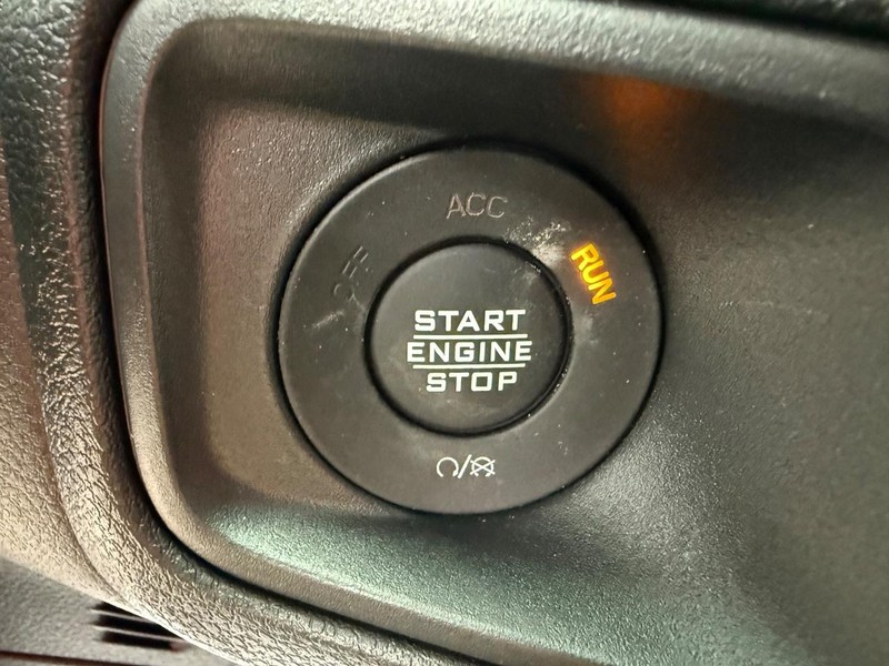 Jeep Wrangler Vehicle Full-screen Gallery Image 20