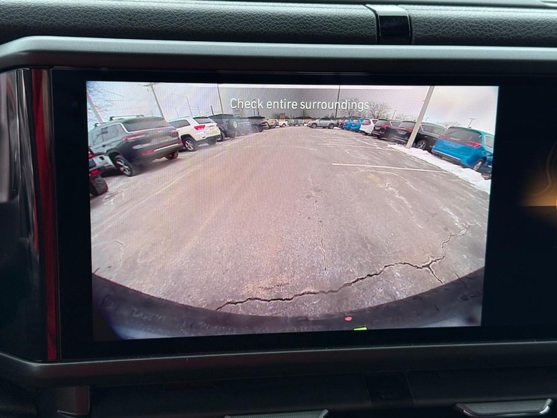 Jeep Wrangler Vehicle Full-screen Gallery Image 22