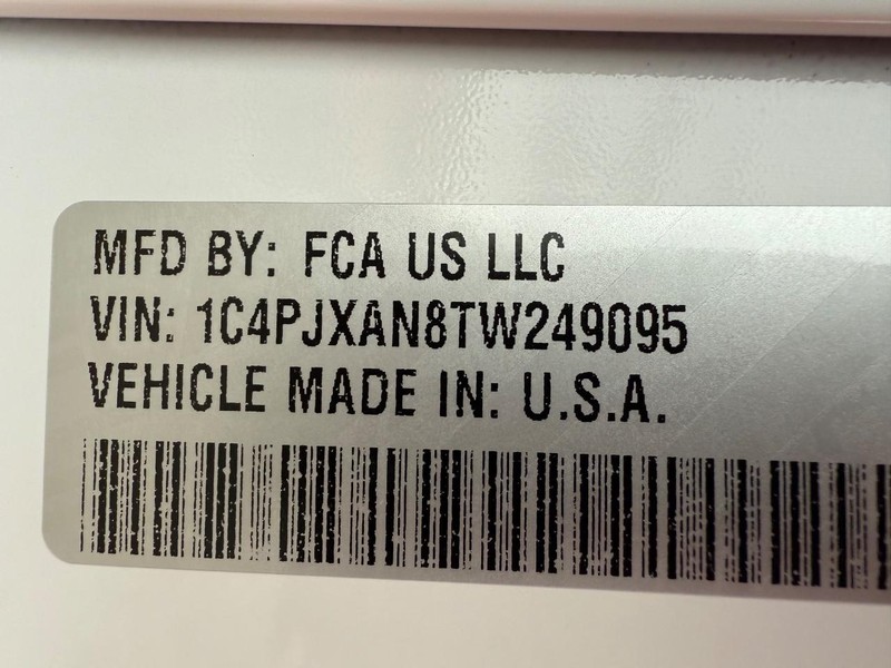 Jeep Wrangler Vehicle Full-screen Gallery Image 30