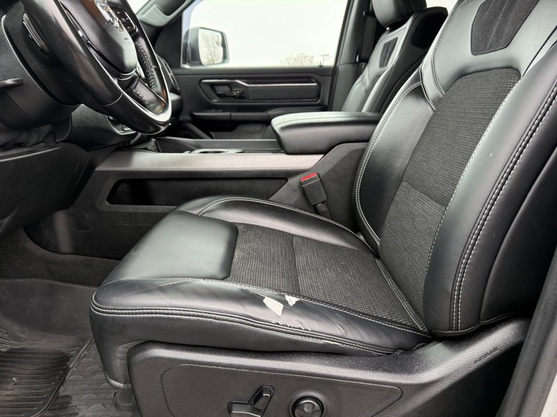 Ram 1500 Vehicle Full-screen Gallery Image 18