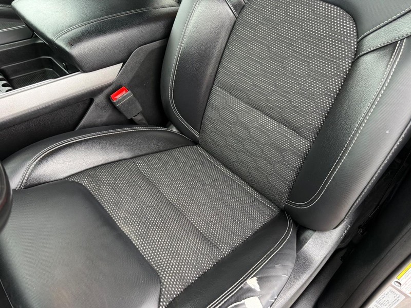 Ram 1500 Vehicle Full-screen Gallery Image 31