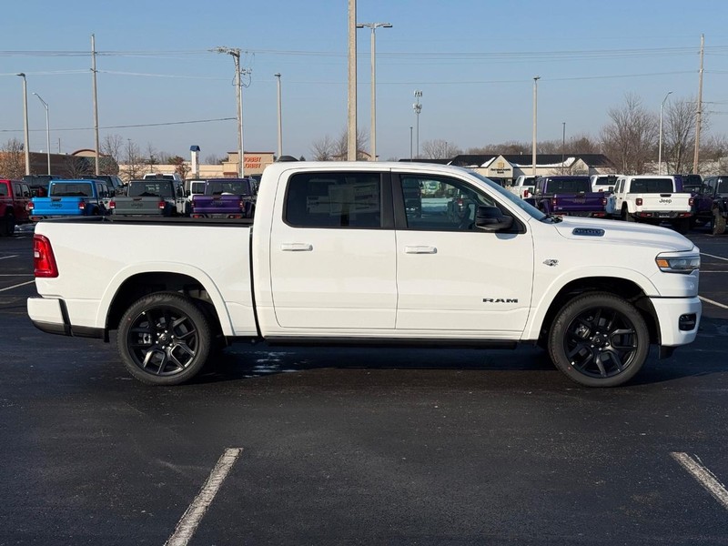 Ram 1500 Vehicle Full-screen Gallery Image 2