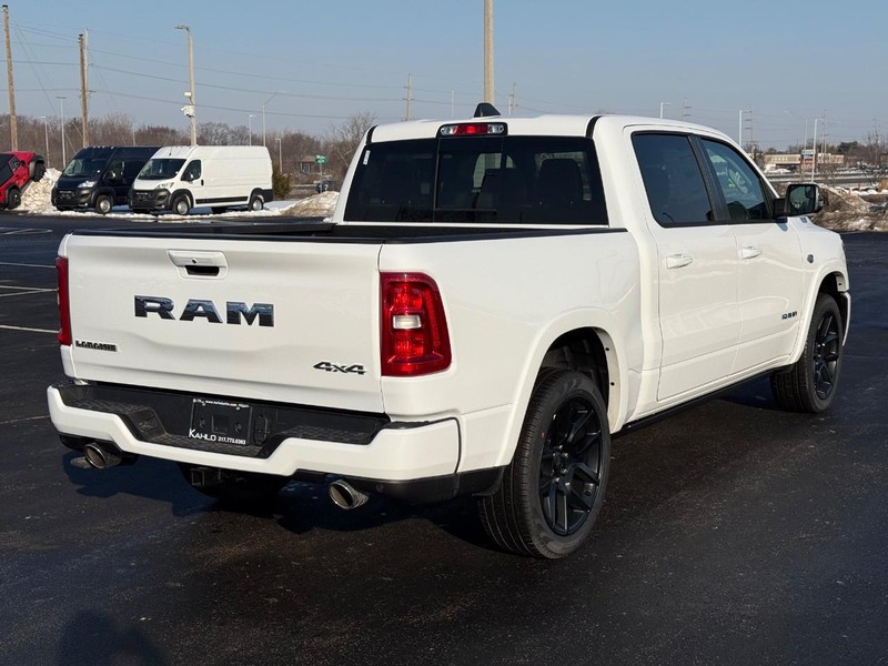 Ram 1500 Vehicle Full-screen Gallery Image 3