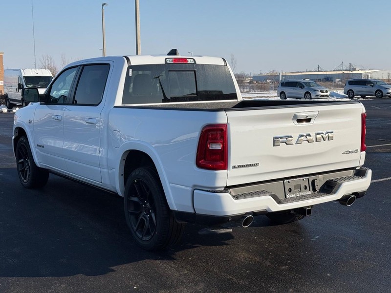 Ram 1500 Vehicle Full-screen Gallery Image 5