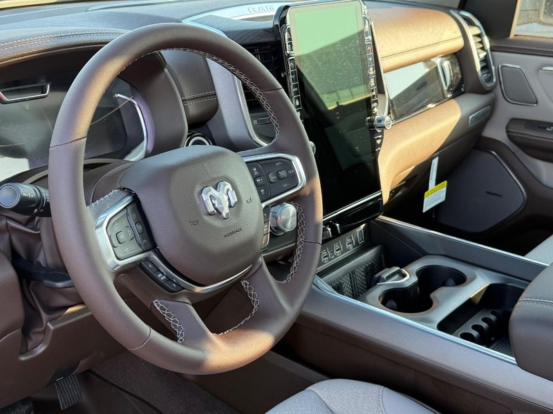 Ram 1500 Vehicle Full-screen Gallery Image 19