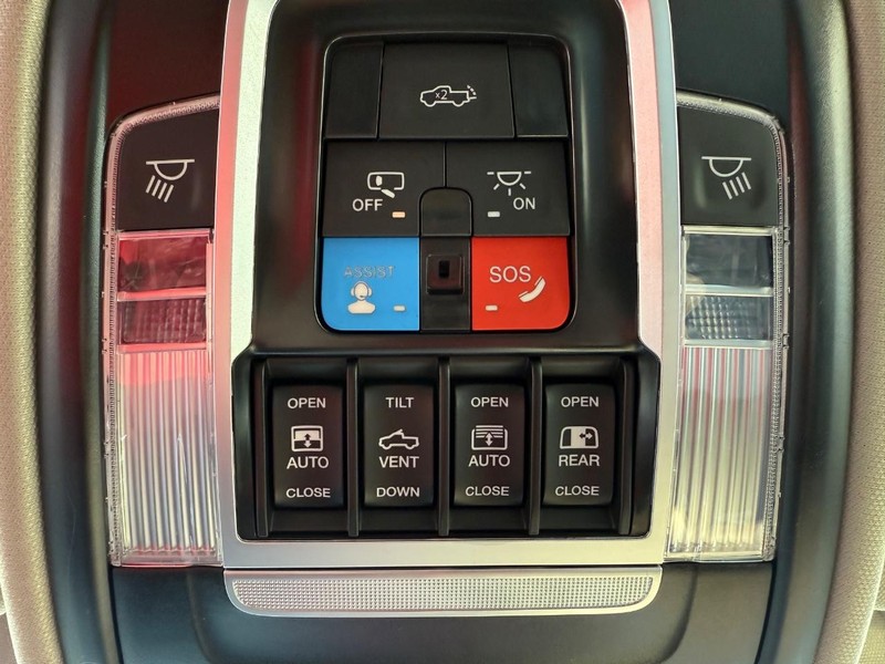 Ram 1500 Vehicle Full-screen Gallery Image 27