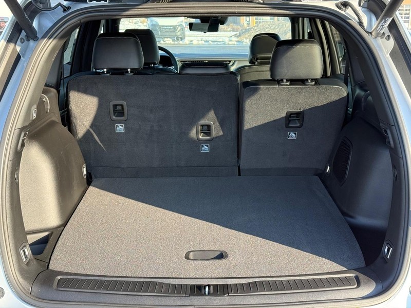 Jeep Grand Cherokee Vehicle Full-screen Gallery Image 7