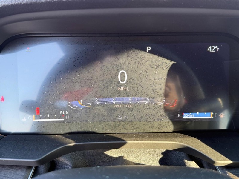 Jeep Grand Cherokee Vehicle Full-screen Gallery Image 29