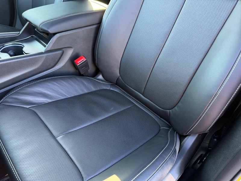 Jeep Grand Cherokee Vehicle Full-screen Gallery Image 31