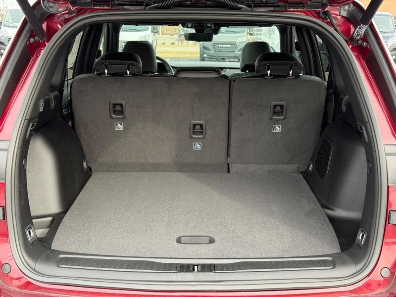 Jeep Grand Cherokee Vehicle Full-screen Gallery Image 7