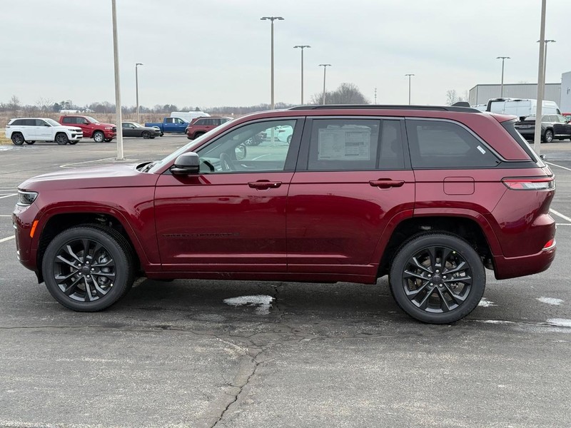 Jeep Grand Cherokee Vehicle Full-screen Gallery Image 9