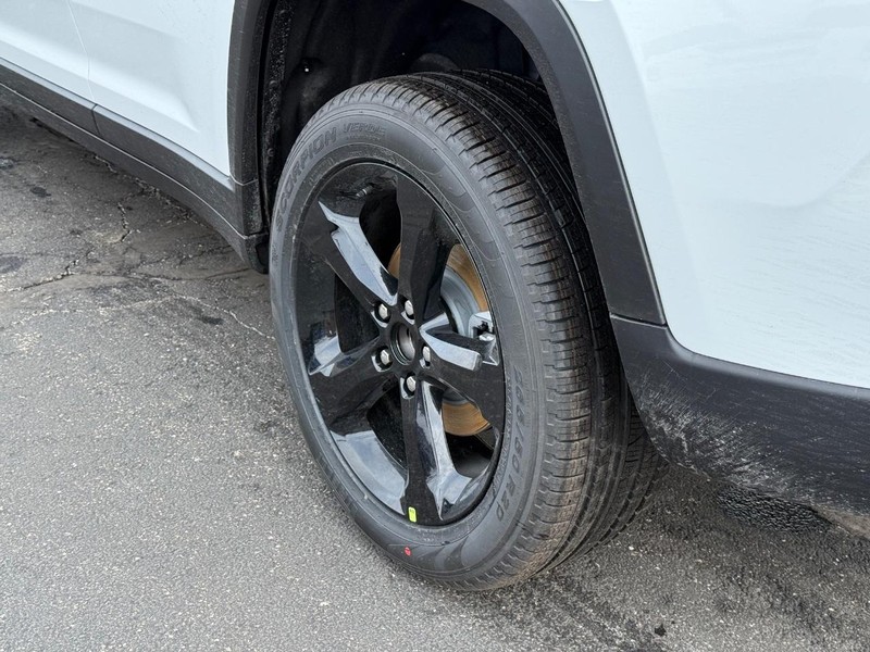 Jeep Grand Cherokee Vehicle Full-screen Gallery Image 6