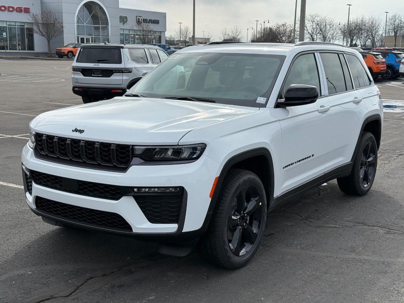 Jeep Grand Cherokee Vehicle Full-screen Gallery Image 10