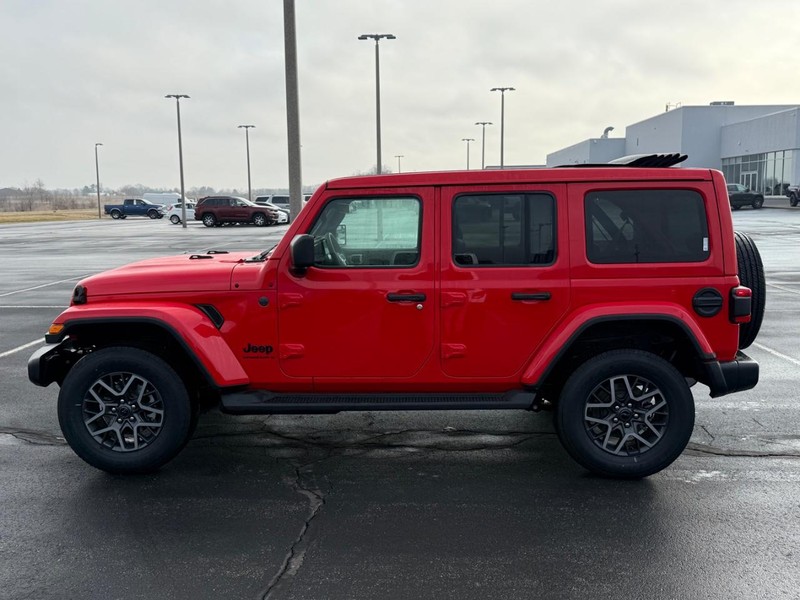 Jeep Wrangler Vehicle Full-screen Gallery Image 8