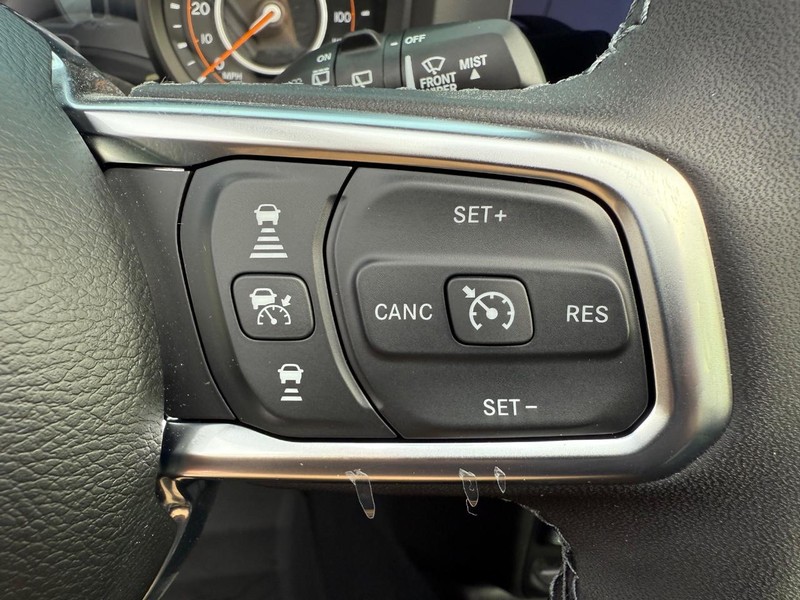 Jeep Wrangler Vehicle Full-screen Gallery Image 22