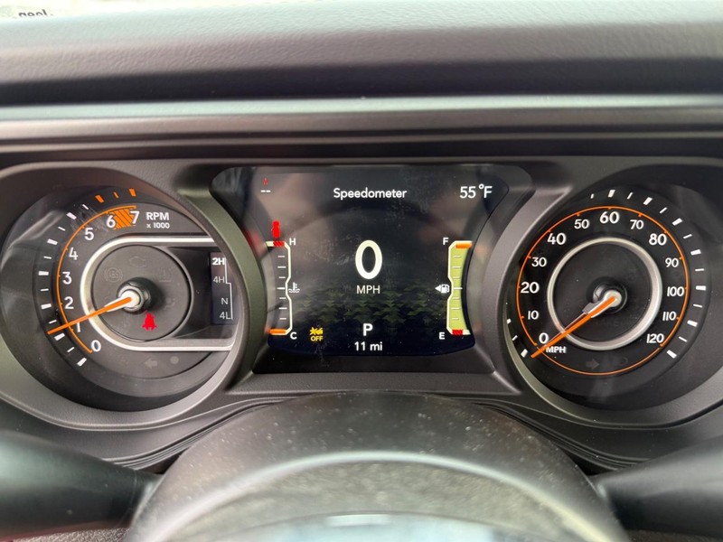 Jeep Wrangler Vehicle Full-screen Gallery Image 31