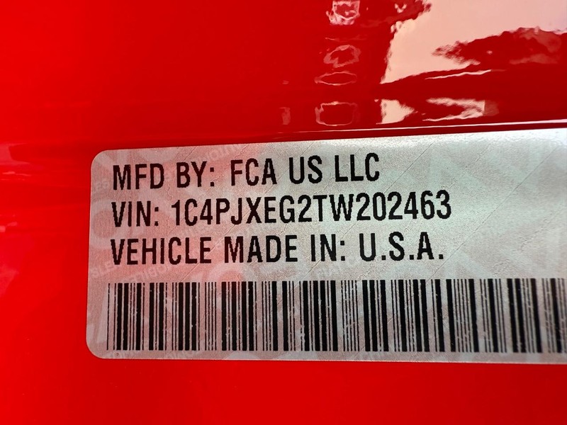 Jeep Wrangler Vehicle Full-screen Gallery Image 34