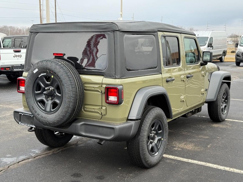 Jeep Wrangler Vehicle Full-screen Gallery Image 3