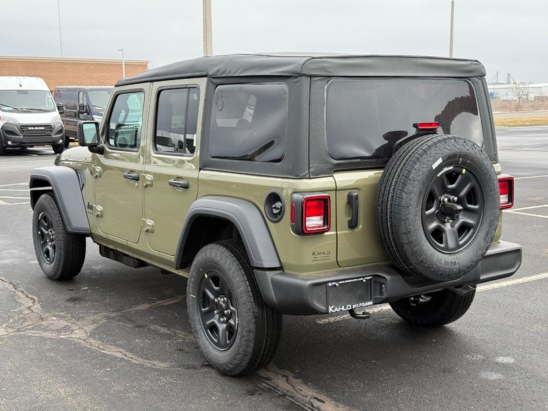 Jeep Wrangler Vehicle Full-screen Gallery Image 5