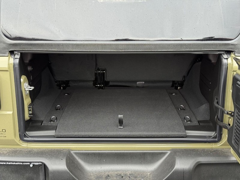 Jeep Wrangler Vehicle Full-screen Gallery Image 7