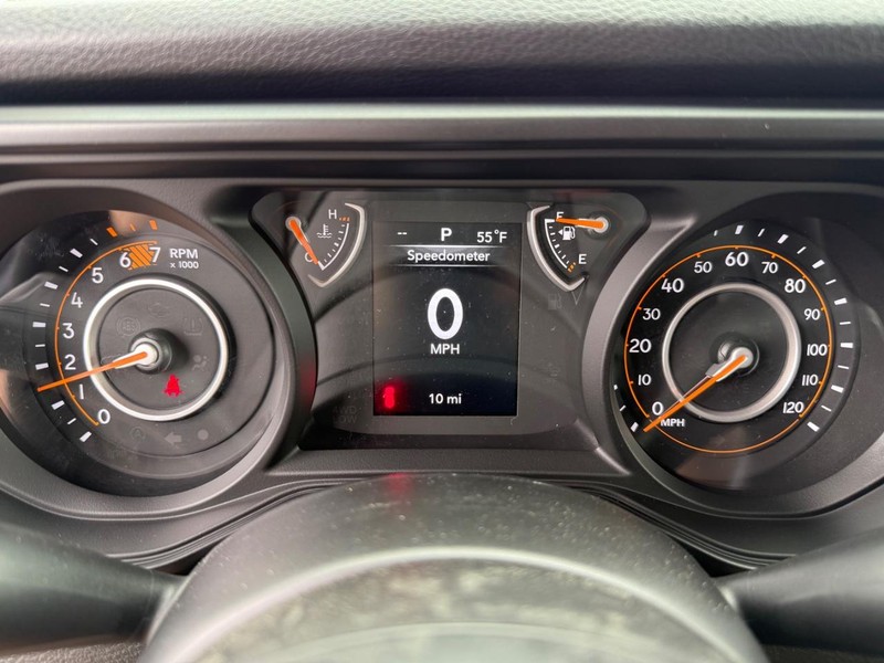 Jeep Wrangler Vehicle Full-screen Gallery Image 28