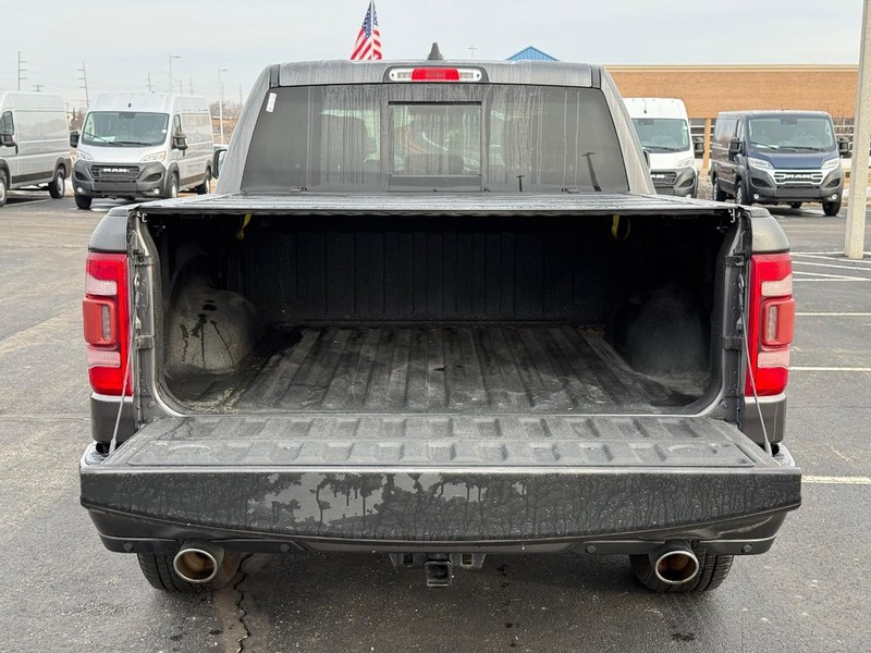 Ram 1500 Vehicle Full-screen Gallery Image 7