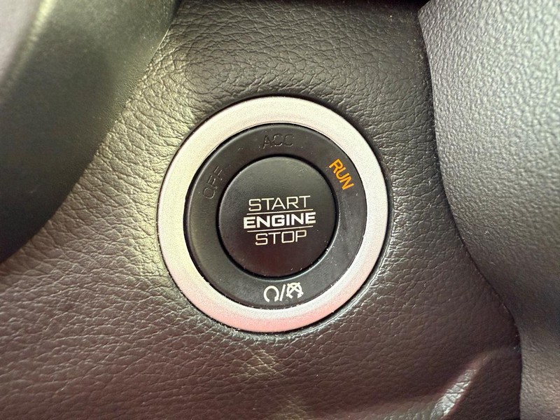 Ram 1500 Vehicle Full-screen Gallery Image 23