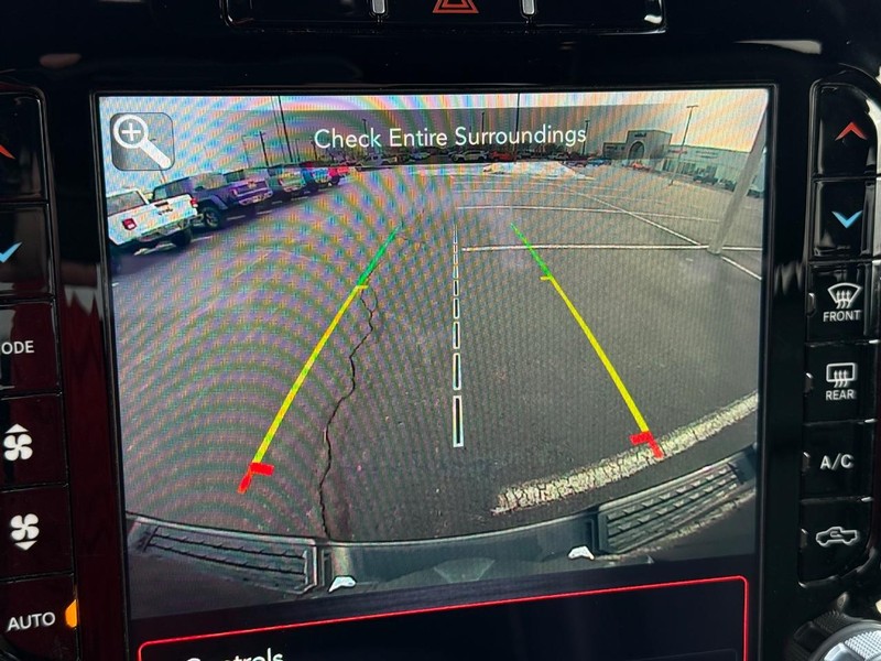 Ram 1500 Vehicle Full-screen Gallery Image 25