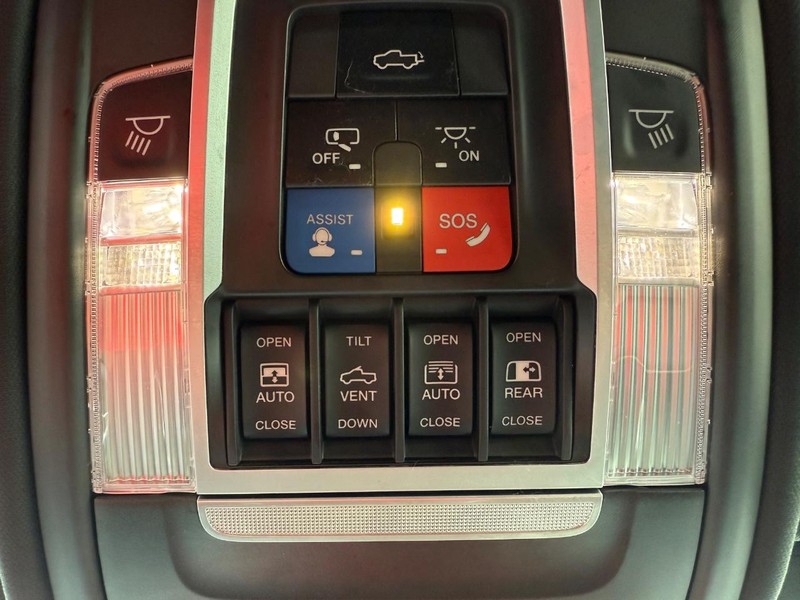 Ram 1500 Vehicle Full-screen Gallery Image 29