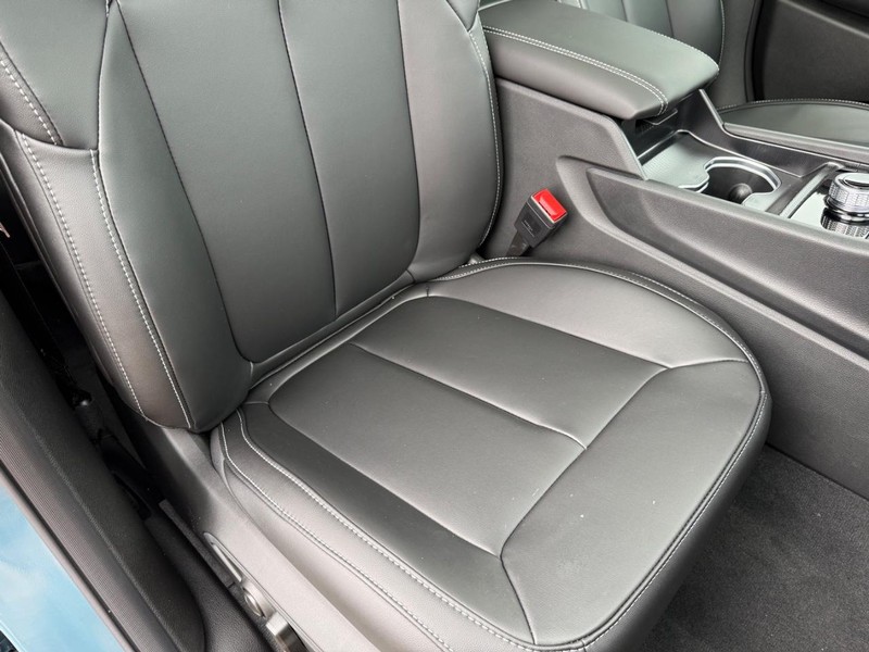 Jeep Grand Cherokee Vehicle Full-screen Gallery Image 18