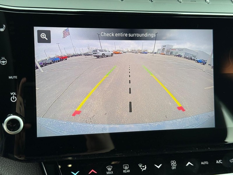 Jeep Grand Cherokee Vehicle Full-screen Gallery Image 26